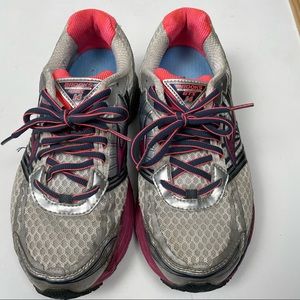 Brooks Adrenaline GTS 14 Women’s 7.5 D (wide)